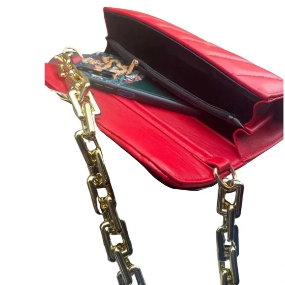 Bright Red Quilted Gold Chain Link Shoulder Purse Bag - Picture 6 of 6
